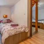 Gorgeous Home In Pula With Wifi