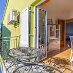 Gorgeous Apartment In Medulin With Kitchen