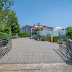 Amazing Home In Labin With Wifi