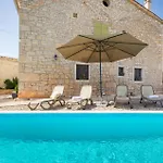 Lovely Home In Svetvincenat With Wifi