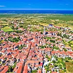 Family Friendly House Kacana - Happy Rentals
