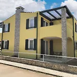 Modern Apartment In Basanija 73 M² Balcony And Air Conditioning