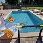 Apartman With Pool