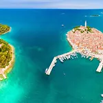 Beautiful Villa Sarizol With Indoor Pool In Rovinj
