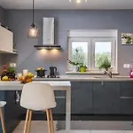 Gorgeous Home In Fazana With Wifi