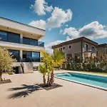 Villa Sandro By Awaytocroatia