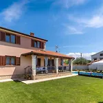 Villa Mia & Iva For 6 Plus 2 People Near Porec With Private Pool & Kids Playground - Pet Friendly