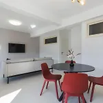 Istria Sea Side Apartment 211
