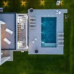 New! Luxury Villa Epic 4 & 5 Two Heated Pool 50 M2