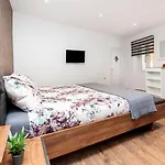 Studio Ana