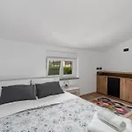 Holiday Home Sea
