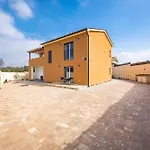 Villa Nur Amela