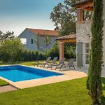 Villa Petra - Fully Equipped For Relaxing Holiday