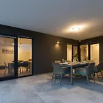 Villa Moderna Near Pula For 8 People With 32 M2 Private Pool