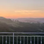 Domus In Monte