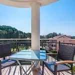 Pinia - A5 Second Floor - Mpolo