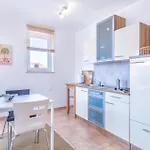 Pinia - A2 First Floor - Mpolo