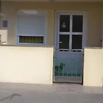 Studio Fuer Zwei Personen