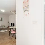 Ferienwohnung Leni In Porec In Strandnaehe