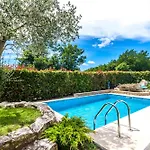Villa Sole, Ferienvilla Mit Eigenem Pool Bei Pula