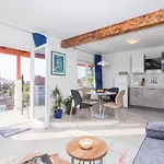 Komfortable Ferienwohnung Mit Terrasse Und Garten