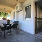 Ferienwohnung Pineta 1 Mit Terrasse In Strandnaehe
