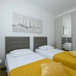 Ferienwohnung Villa Dora In Kastanjer