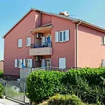 Ferienwohnung Pinta Mit Grossem Garten