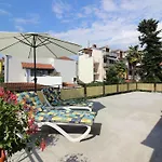 Ferienwohnung Gina Mit Terrasse, Grill Und Liegen