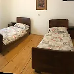 Ferienhaus Mit Kamin In Der Stadt Roc