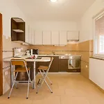 Villa Cera Vodnjan Fuer 12 Personen