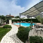 Ferienwohnung Birikina 5 Mit Pool
