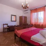 Villa Lokvanj