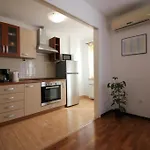 Ferienwohnung Milka Mit Schoener Grillterrasse