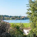 Quercus Village Penthouse With Jacuzzi