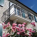 Ferienhaus Villa Nika Mit Privatem Aussenwhirlpool