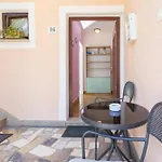Ferienwohnung Fuer 2 Personen Ca 30 Qm In Novigrad, Istrien Istrische Riviera
