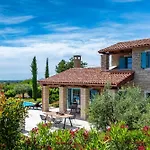 Villa Toscana For 6 People Near Umag With Private Pool, Jacuzzi & Sea View - Pet Friendly