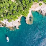 Beautiful Villa Omo With Pool In Pula