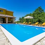 Villa In Montizana Near Mirna River
