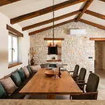 Villa Olive View