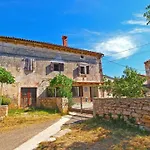 Ferienhaus Mit Privatpool Fuer 6 Personen Ca 85 Qm In Valtura, Istrien Suedkueste Von Istrien