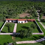 Modernes Ferienhaus In Krnica Mit Grossem Garten