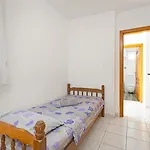 Regina 2