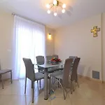 Villa Tea Novigrad By Awaytocroatia