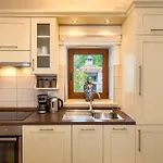 Rustic Villa Casa Mate With 2 Bedrooms In Tinjan