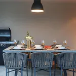 Modern Villa Omnia With Pool And Grill In Pula