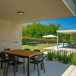 Modern Villa Fritula With Pool In Vizinada