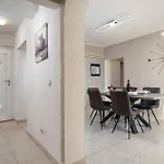 Villa Lara