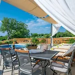 Beautiful Villa Cicibella With Pool In Barban